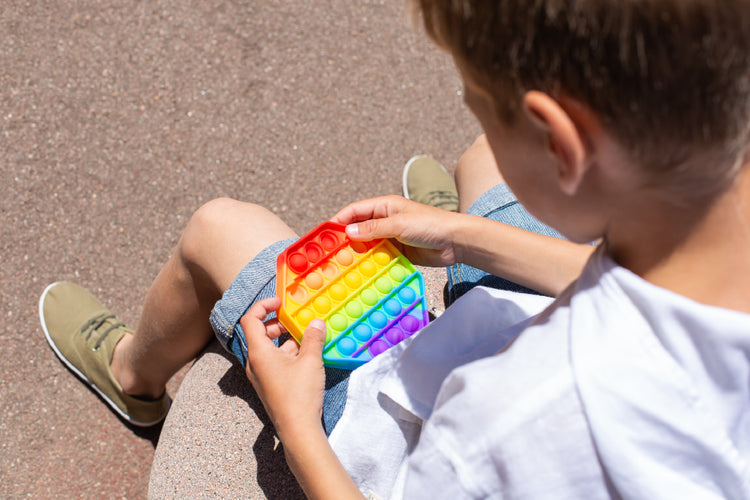 Less Fidgeting Benefits of Fidgeting for Kids & Adults – Scoobies