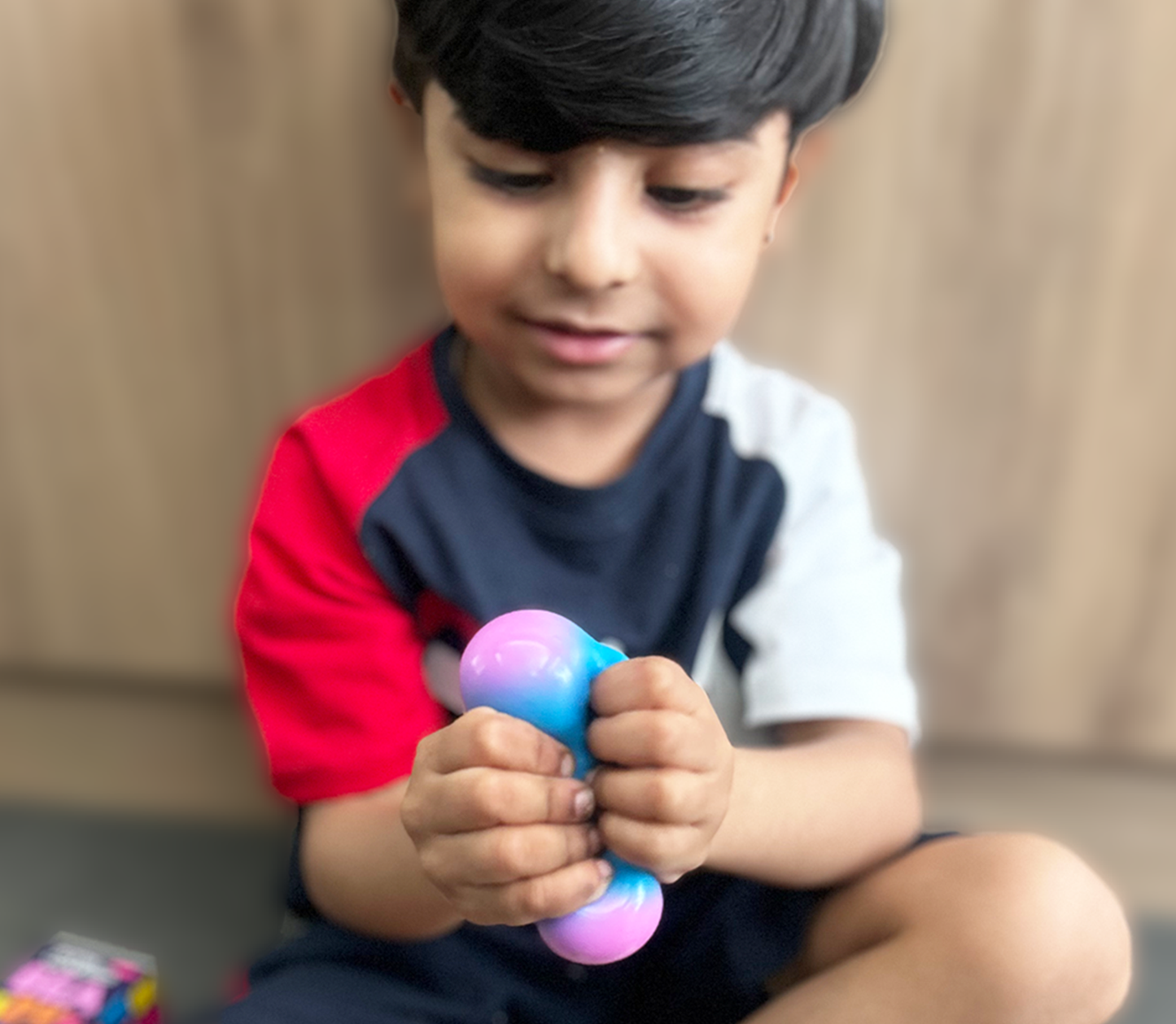 SCOOBIES Mini Color Changing Ball (Pack of 1) | Soft and Sticky Stress Relief Toy – Non-Toxic Rubber Sensory Ball for Kids & Adults | Color-Changing Fidget Fun | Vibrant Colors