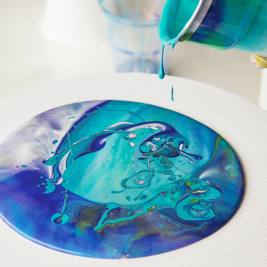 Pouring Paint  | 4 Acrylic Colours  | With Canvas  | Multi-Surface Compatible  | Fluid Art Essentials  | Ready to Use Kit   | Artist DIY Box